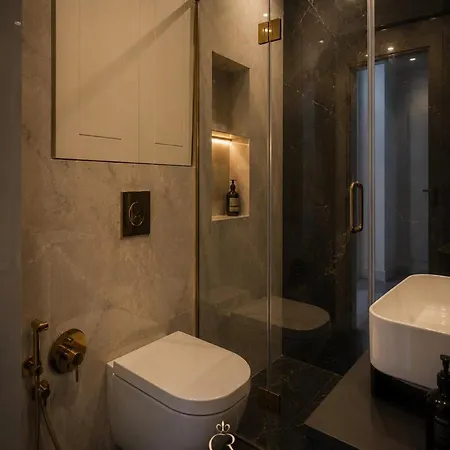 The Chantrer Collection Luxury Sea & Apartment